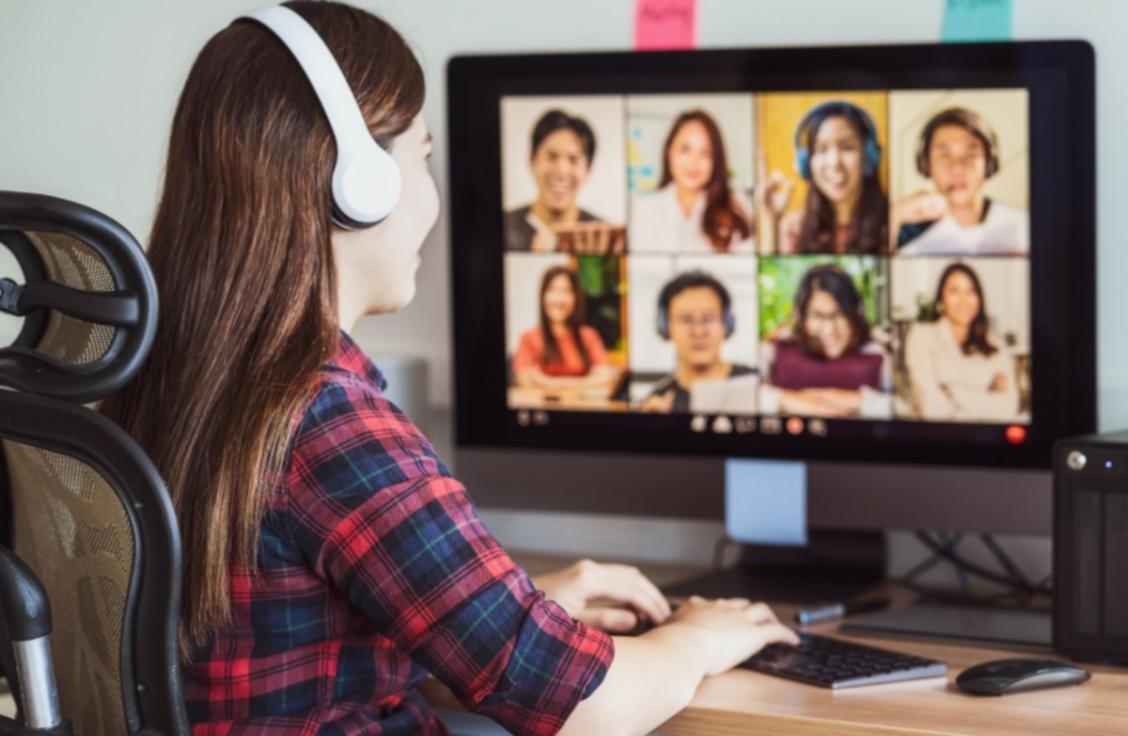 Arbeitsplatz mit strukturiertem Aufbau